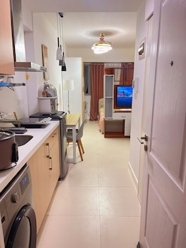 the residences in commonwealth by century