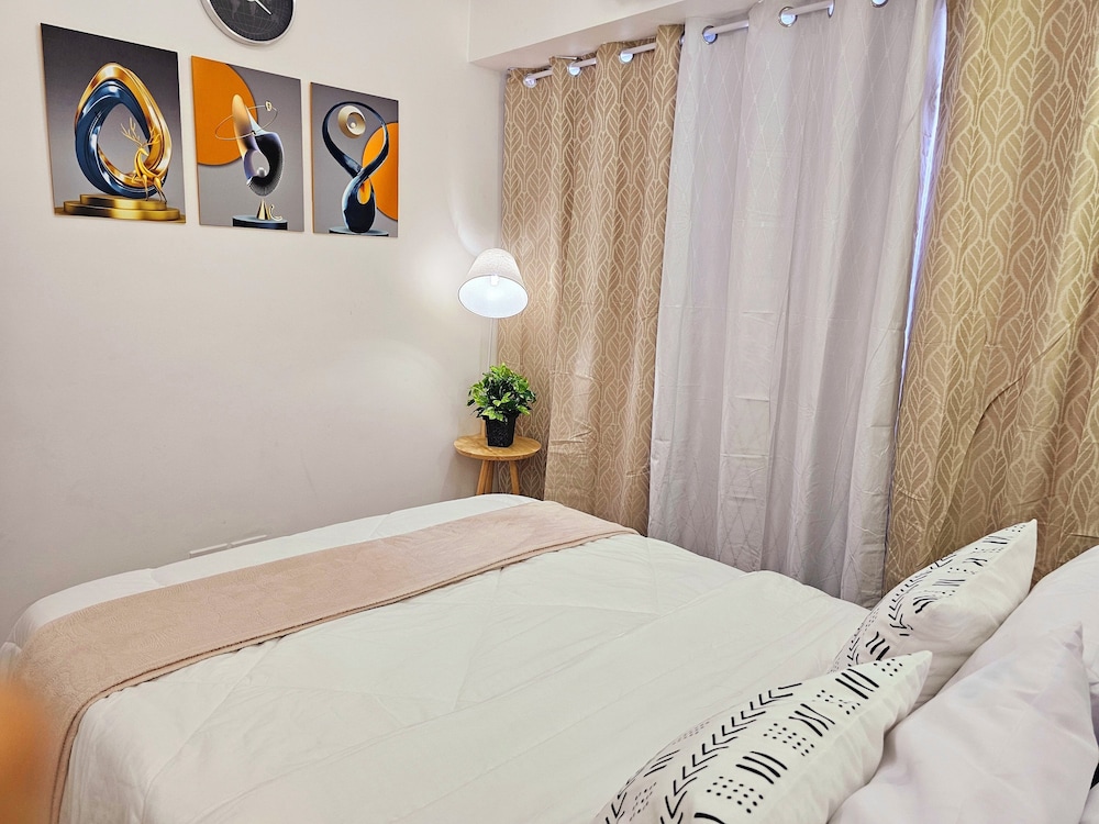 the residences in commonwealth by century