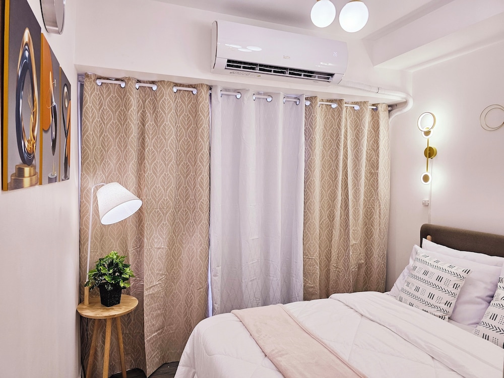 the residences in commonwealth by century