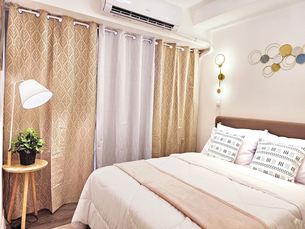 the residences in commonwealth by century