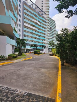 the residences in commonwealth by century