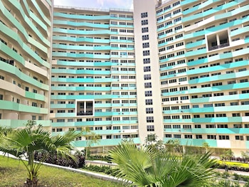 the residences in commonwealth by century