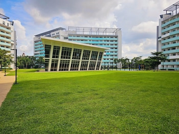 the residences in commonwealth by century