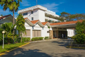 mombasa beach hotel