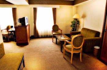 golden boutique hotel melawai