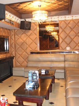 golden boutique hotel melawai