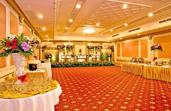 golden boutique hotel melawai