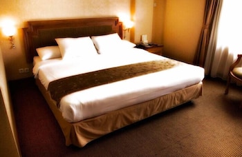 golden boutique hotel melawai