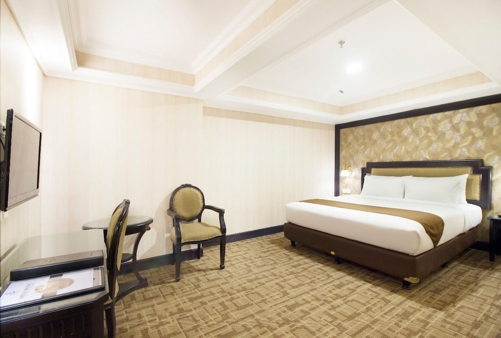 golden boutique hotel melawai
