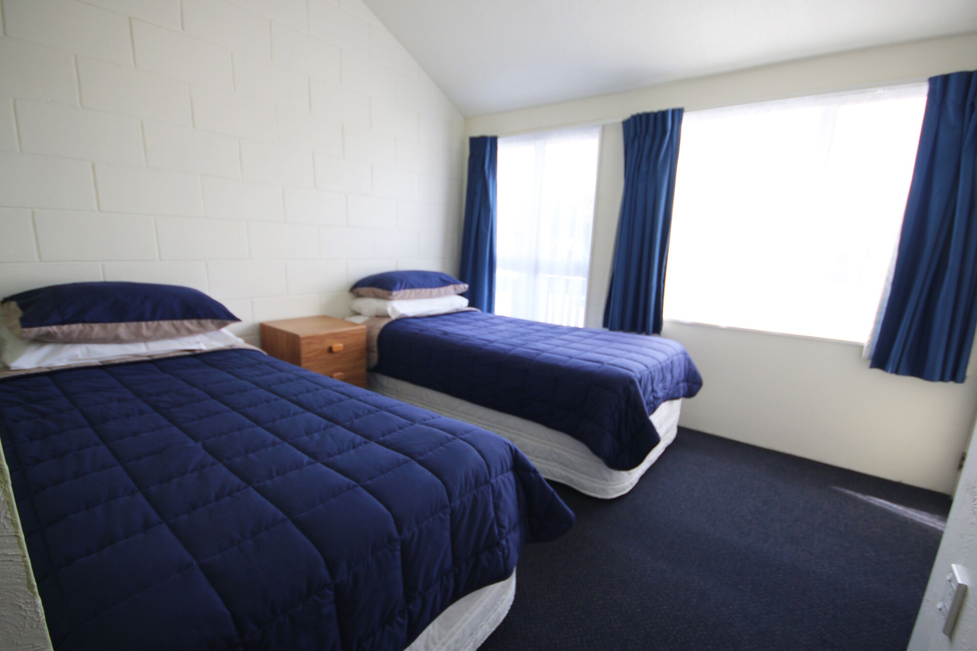 midway pacifica lodge