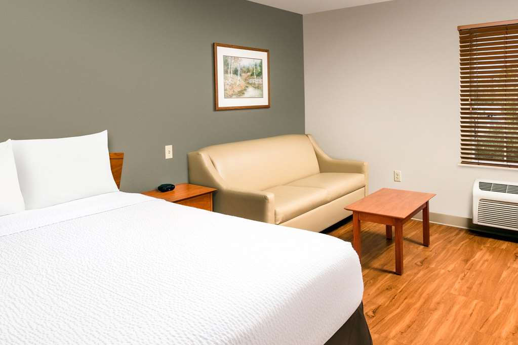 extended stay america select suites akron south