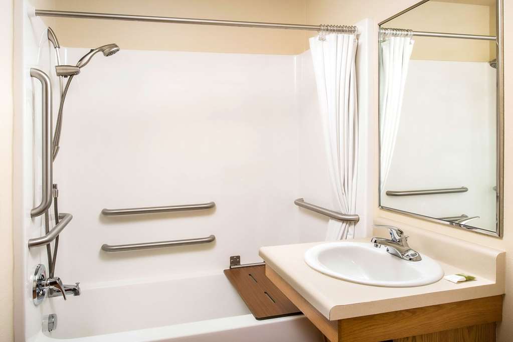 extended stay america select suites akron south