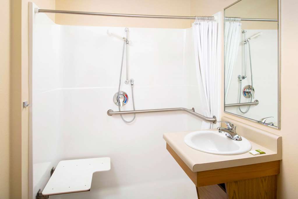 extended stay america select suites akron south