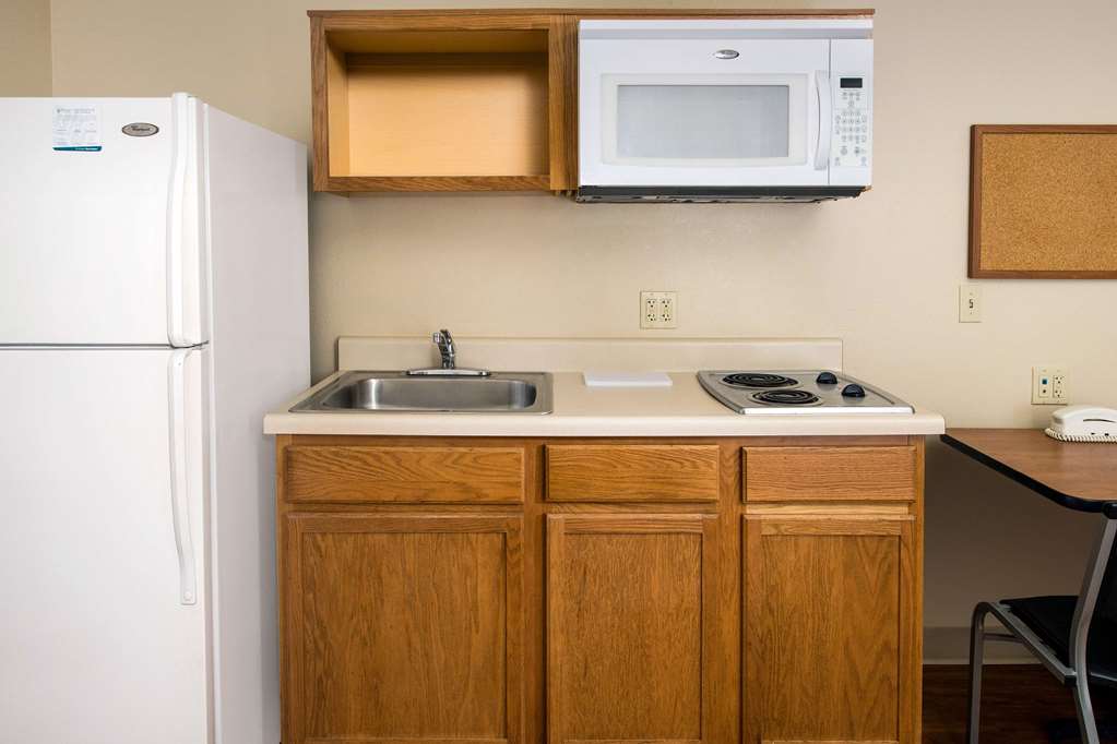 extended stay america select suites akron south