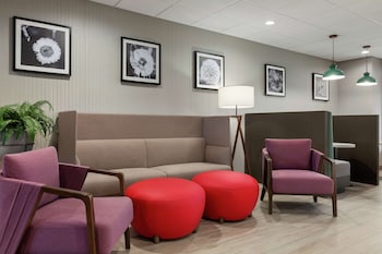 Hampton Inn & Suites Houston-Cypress Station,Houston County>>Downtown Houston,3 star