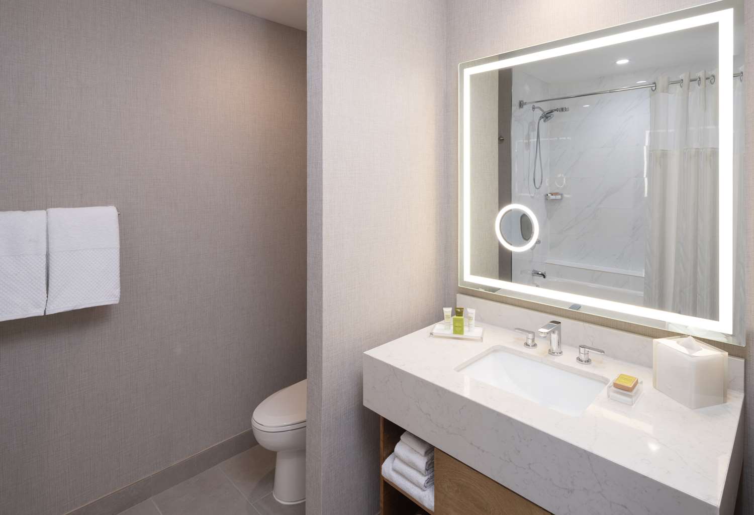 hilton houston north