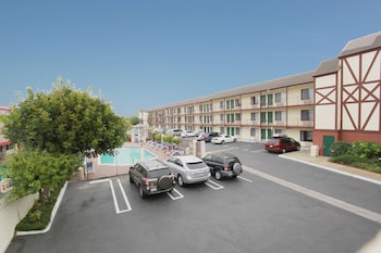 best western surf city