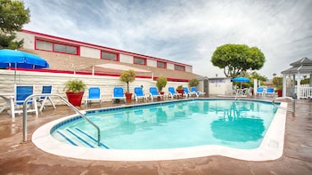 best western surf city