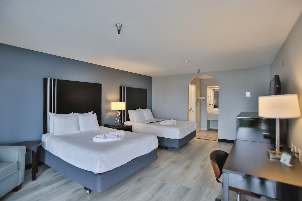 best western surf city