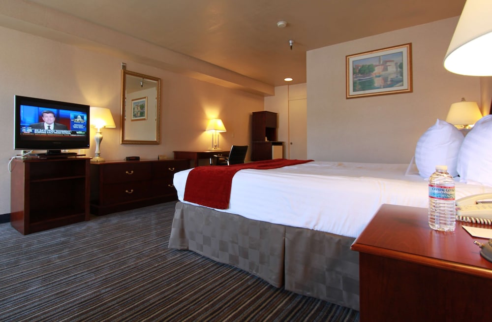 best western surf city