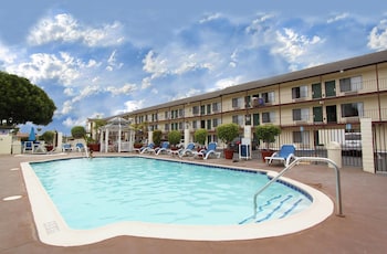 best western surf city