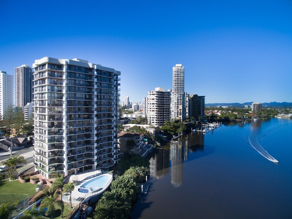 silverton holiday apartments