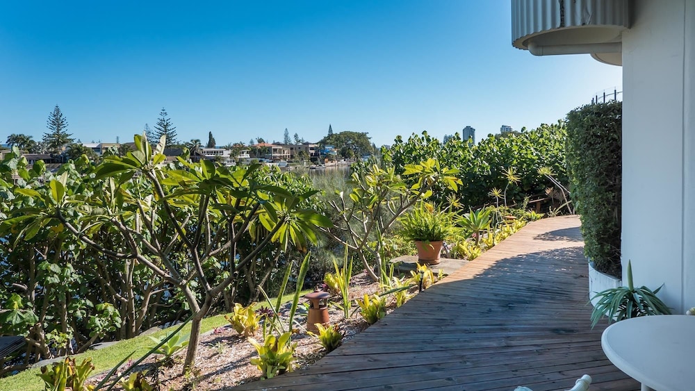 silverton holiday apartments