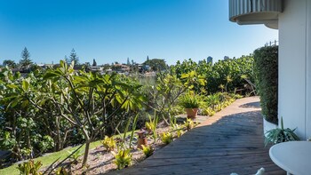 silverton holiday apartments