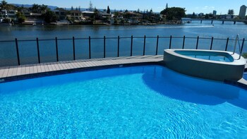 silverton holiday apartments