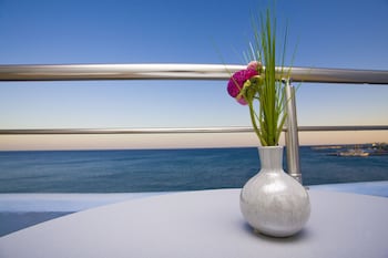 astron hotel