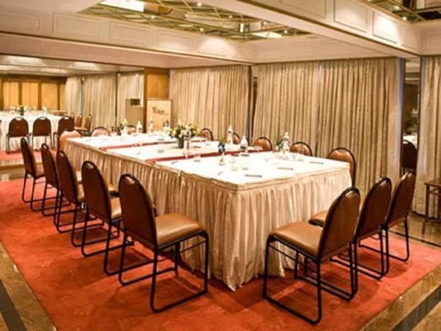 hotel midtown pritam