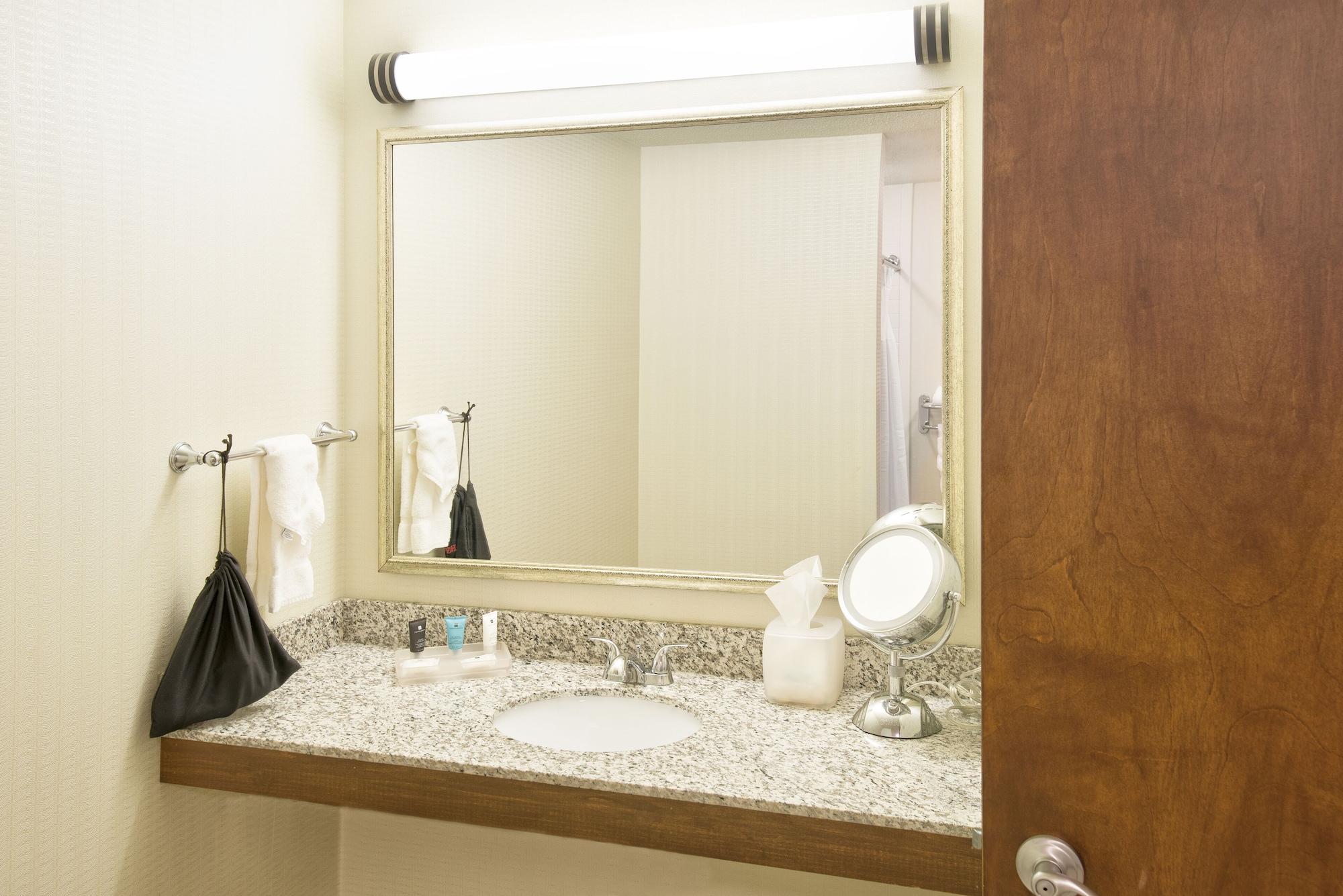 crowne plaza indianapolis airport by ihg