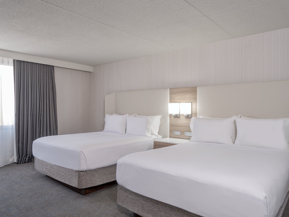 crowne plaza indianapolis airport by ihg