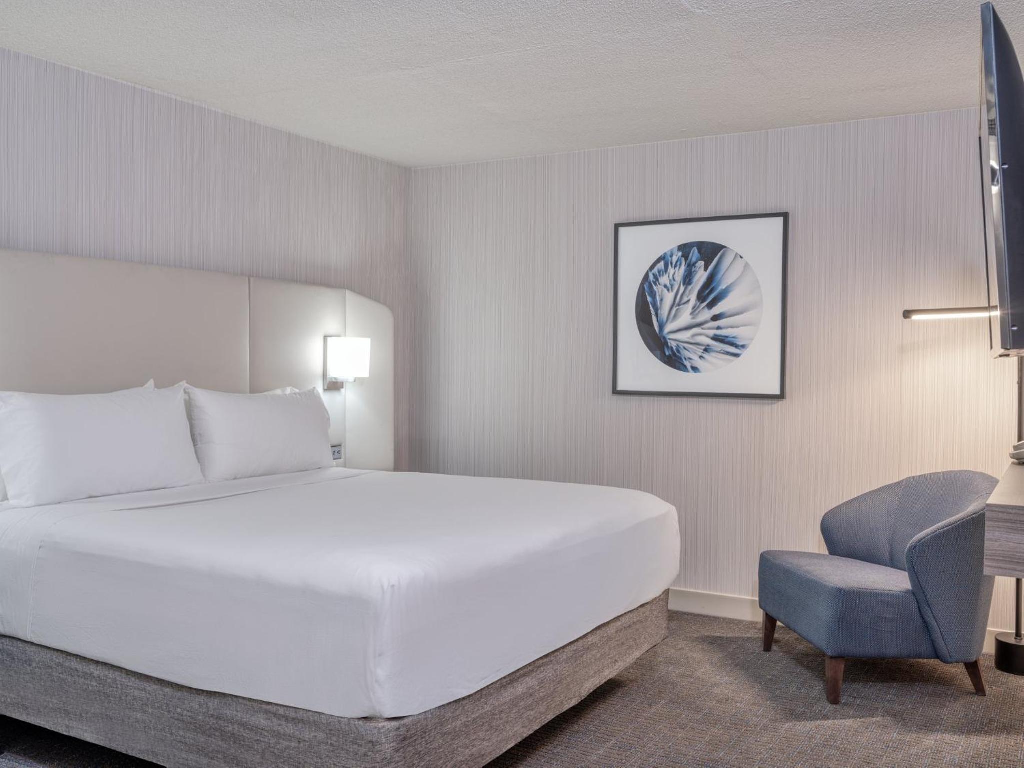 crowne plaza indianapolis airport by ihg