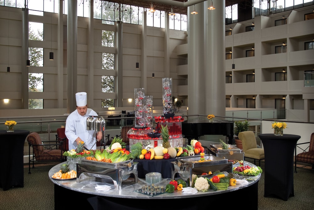 crowne plaza indianapolis airport by ihg
