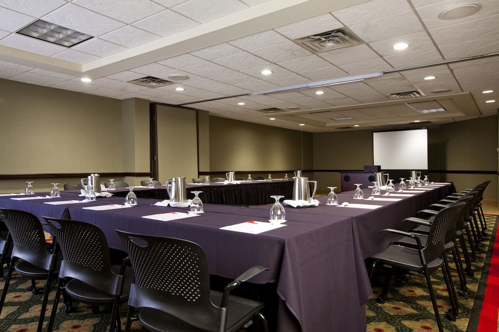 crowne plaza indianapolis airport by ihg