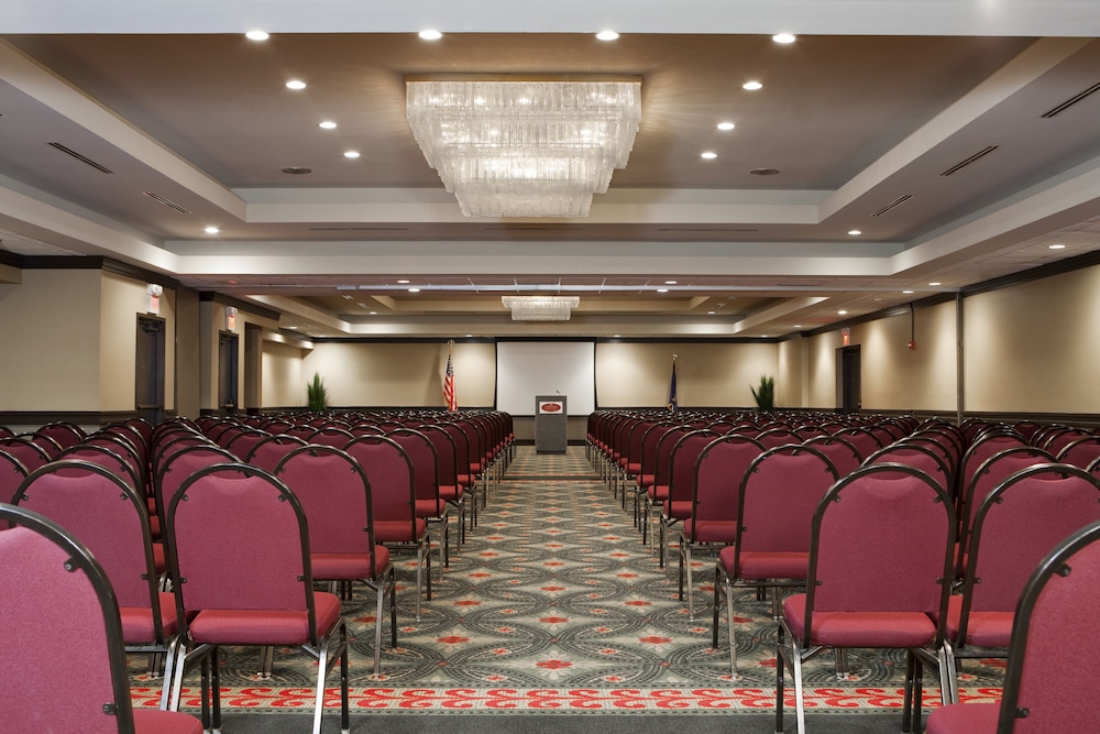 crowne plaza indianapolis airport by ihg
