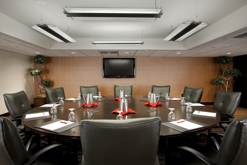 crowne plaza indianapolis airport by ihg