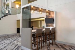 crowne plaza indianapolis airport by ihg