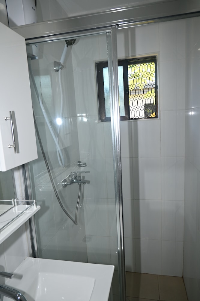 hibiscus rodeo apartments