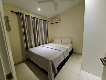 hibiscus rodeo apartments