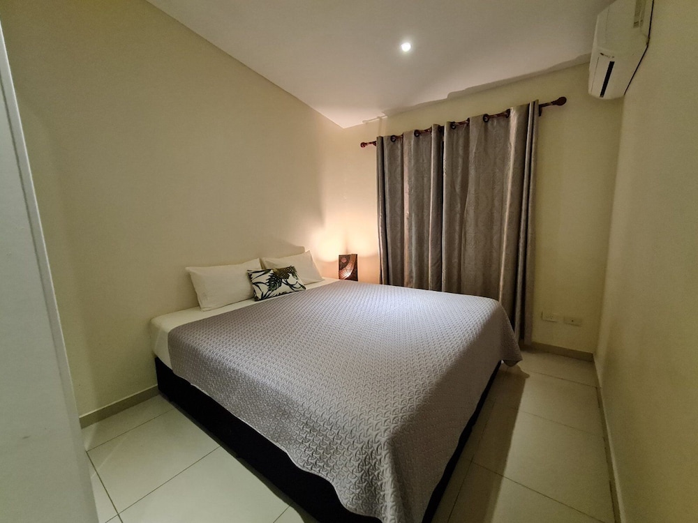 hibiscus rodeo apartments