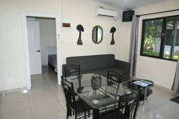 hibiscus rodeo apartments