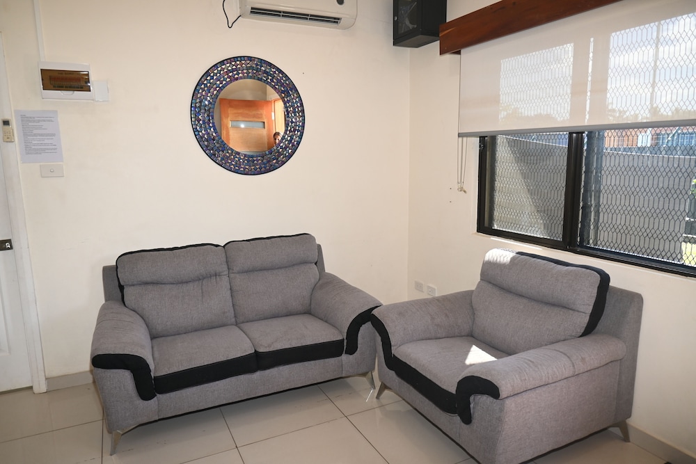 hibiscus rodeo apartments