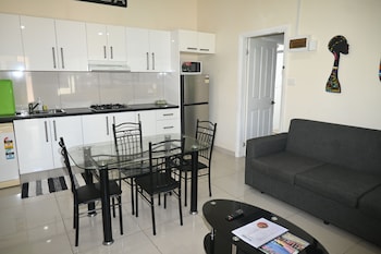 hibiscus rodeo apartments