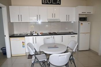 hibiscus rodeo apartments