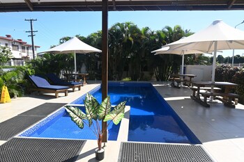 hibiscus rodeo apartments