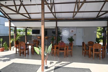 hibiscus rodeo apartments