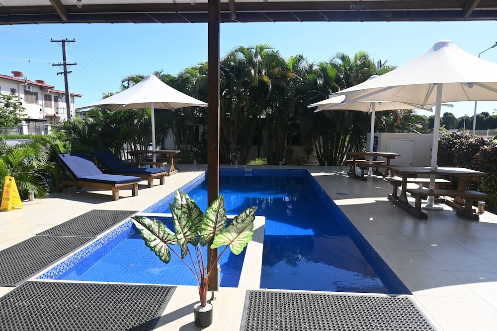 hibiscus rodeo apartments