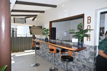 hibiscus rodeo apartments